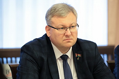 Делегация парламента Мьянмы посетила МТЗ и МАЗ