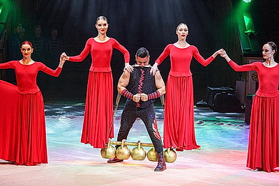 Праздничное представление для детей из пострадавших от аварии на ЧАЭС районов прошло в Белгосцирке