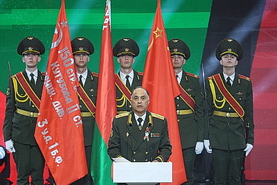 \"Дать отпор сильному врагу может только сплоченное общество\". Вольфович об уроках Великой Отечественной войны