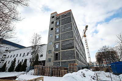 Кухарев посетил строительную площадку \"Газпром центра\" и нового корпуса 6-й ГКБ