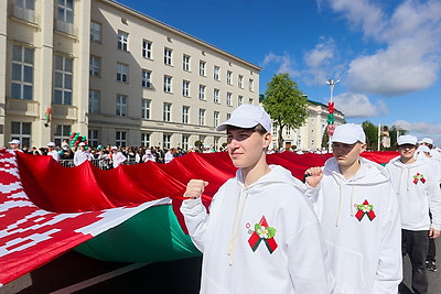 В Бресте прошел митинг, посвященный государственным символам Беларуси