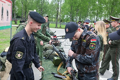 Около 200 школьников Могилевской области участвуют в состязаниях в в/ч 72471