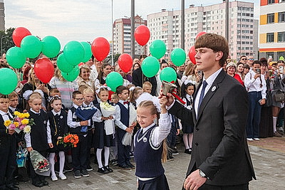 Комфортная, современная и с бассейном: новую школу на 1020 мест открыли в День знаний в Могилеве