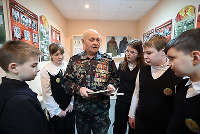 \"Герои были рядом - обычные парни чуть старше 18 лет\". Полочанин рассказал о службе в Афганистане