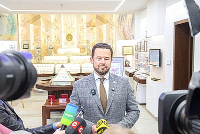 В Национальном банке презентовали новую банкноту номиналом 200 рублей