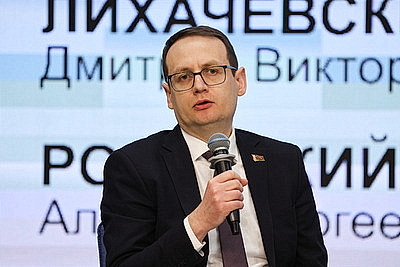 Потенциал и действующая сила. В Минске стартовала III Школа молодого ученого