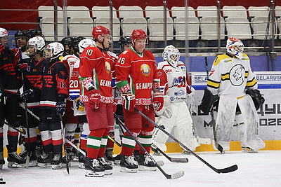 Легенды хоккея провели мастер-класс для участников турнира \"В основании будущего\"