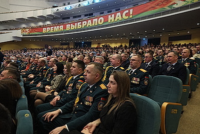 Профессия решительных и отважных. В Минске прошло торжественное собрание ко Дню спасателя