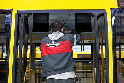 Как будут расширять автобусное производство МАЗ? Турчин ознакомился с производственными цехами