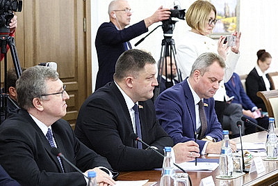 Гуманитарные связи, производственная кооперация. Турчин обсудил с Бегловым перспективы сотрудничества