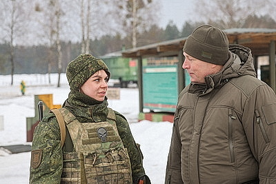 Контрольные стрельбы сдают военнослужащие 11-й отдельной мехбригады