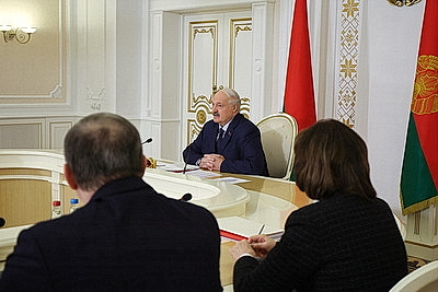 Работа антикризисных управляющих, выплата заработка. Темы совещания Лукашенко с Совмином