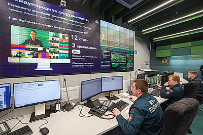 Как космические технологии помогают спасателям: МЧС и НАН обсудили новые решения