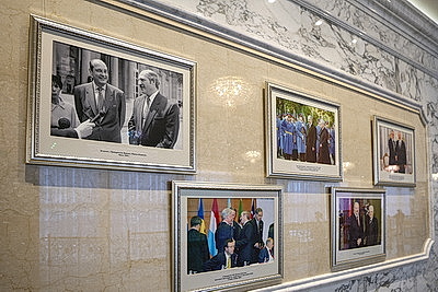 \"Проникнуться атмосферой, в которой работает Президент\". Первая в 2026 году экскурсия прошла во Дворце Независимости