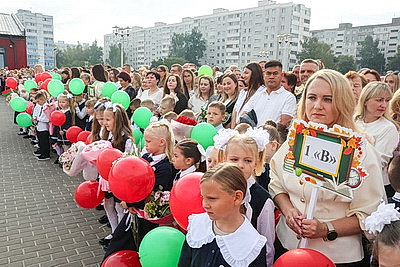 Комфортная, современная и с бассейном: новую школу на 1020 мест открыли в День знаний в Могилеве
