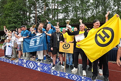 Спорт на максимуме: более 500 представителей белорусских СМИ вышли на старт спартакиады в \"Стайках\"