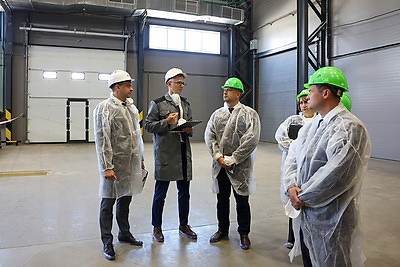 Министр экономики посетил предприятия Березовского района