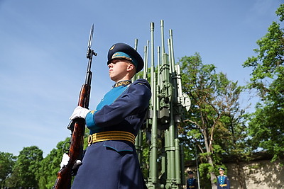 Участники заседания Группы высокого уровня Совмина СГ возложили цветы к Могиле Неизвестного Солдата