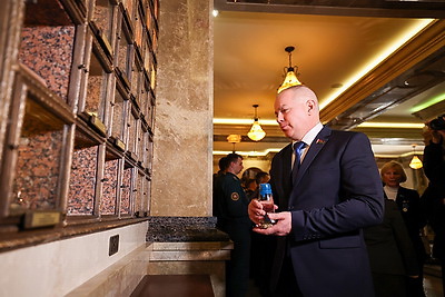 В крипту Всехсвятского храма заложили капсулы с землей и водой с мест гибели белорусов