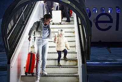 Первый после возобновления авиасообщения рейс \"Белавиа\" из Израиля встретили в Минске