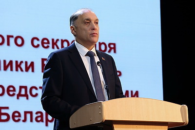 Вольфович провел встречу с активом Федерации профсоюзов Беларуси