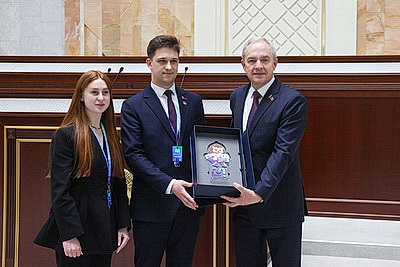 \"Разговор на равных\": диалог с молодежью состоялся в Совете Республики и Палате представителей