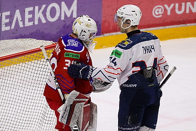 \"Металлург\" в овертайме обыграл \"Юность\" и повел в полуфинальной серии экстралиг