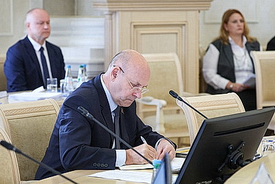 В Минске состоялась церемония гашения конверта с оригинальной маркой к 35-летию СНГ