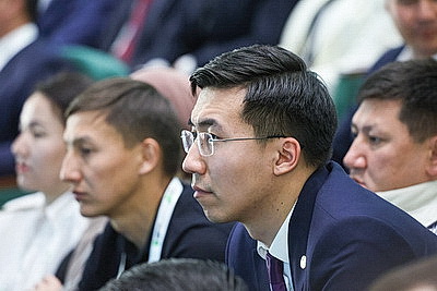 \"Индустрия 5.0: Сила взаимодействия\". Турчин принял участие в пленарной сессии цифрового форума в Казахстане