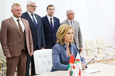 \"Белая Русь\" заключила международные договоры о сотрудничестве на межпартийной конференции в Бресте