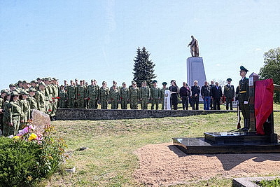 Обновленный памятник легендарному пограничнику Варламу Кублашвили открыли в Бресте