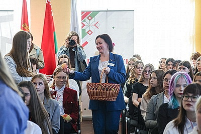 Акция \"Беларусь адзіная\". Встречи с молодежью прошли в Ганцевичах и Бобруйске