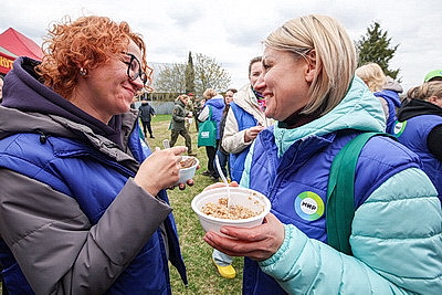 \"Символ мая, Победы, добра и плодородия\". В Беларуси проходит акция \"Яблоневый сад\"