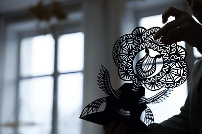 Бумажные кружева. Мастера из Молодечно хранят традиции белорусской вытинанки с уникальным почерком