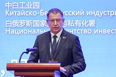 Снопков: Беларусь делает упор на промышленную и технологическую кооперацию с Китаем
