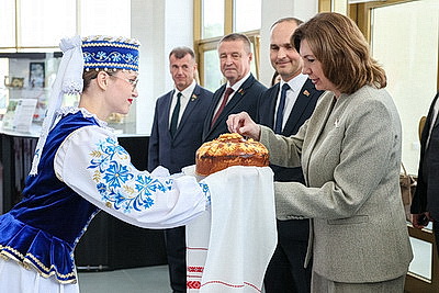 Кочанова посетила БелАЭС и ознакомилась с инфраструктурой Островца