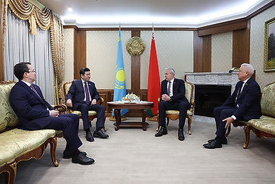 Парламентская делегация Казахстана прибыла с визитом в Беларусь