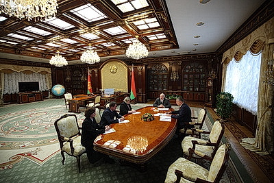 Лукашенко рассмотрел кадровые вопросы