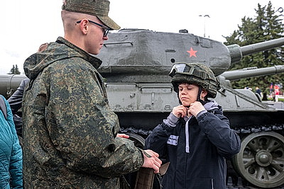На Кургане Славы проходит областной праздник ко Дню Победы