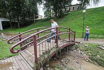 В Гродно устраняют последствия субботней непогоды
