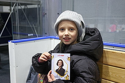 Двукратный серебряный призер Олимпийских игр Евгения Медведева провела мастер-класс для юных спортсменов