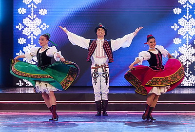Яркое хореографическое шоу \"Танцуй, славянская душа!\" прошло в Летнем амфитеатре в Витебске