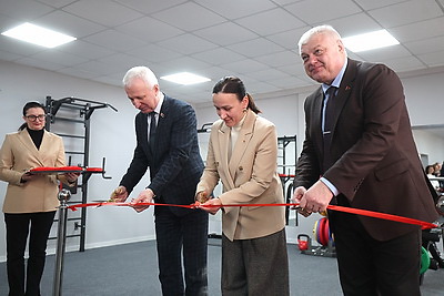 Современный спортзал открыли в УП \"Фильтр\" в Гродно, где трудятся более 100 слабовидящих людей