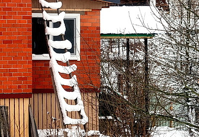 Снежный зимний день