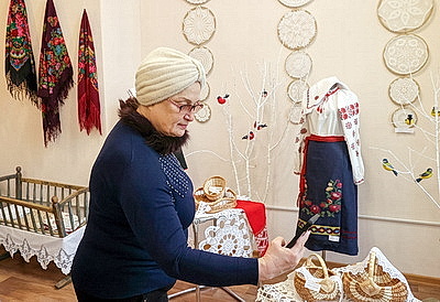 Богатство культуры через простые вещи. Выставка \"Народ багаты на розныя святы\" открылась в Гомеле
