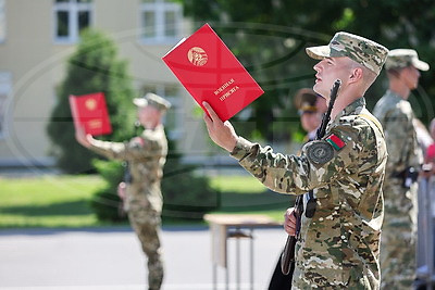 Около 10 тыс. новобранцев приняли военную присягу в Вооруженных Силах Беларуси