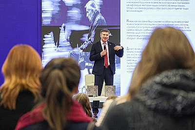 Искусство книги, творческие встречи. В Минске проходит международная книжная выставка-ярмарка