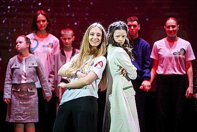 \"Цветные сны\" в Минске: особенный модный показ объединил более 250 детей