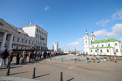 Частица Пояса Пресвятой Богородицы доставлена в Свято-Духов кафедральный собор в Минске