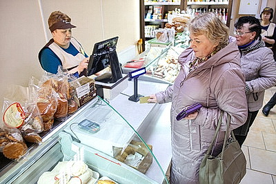 По классическим рецептам. Предприятия Белкоопсоюза поставят в торговую сеть около 100 тонн праздничной продукции